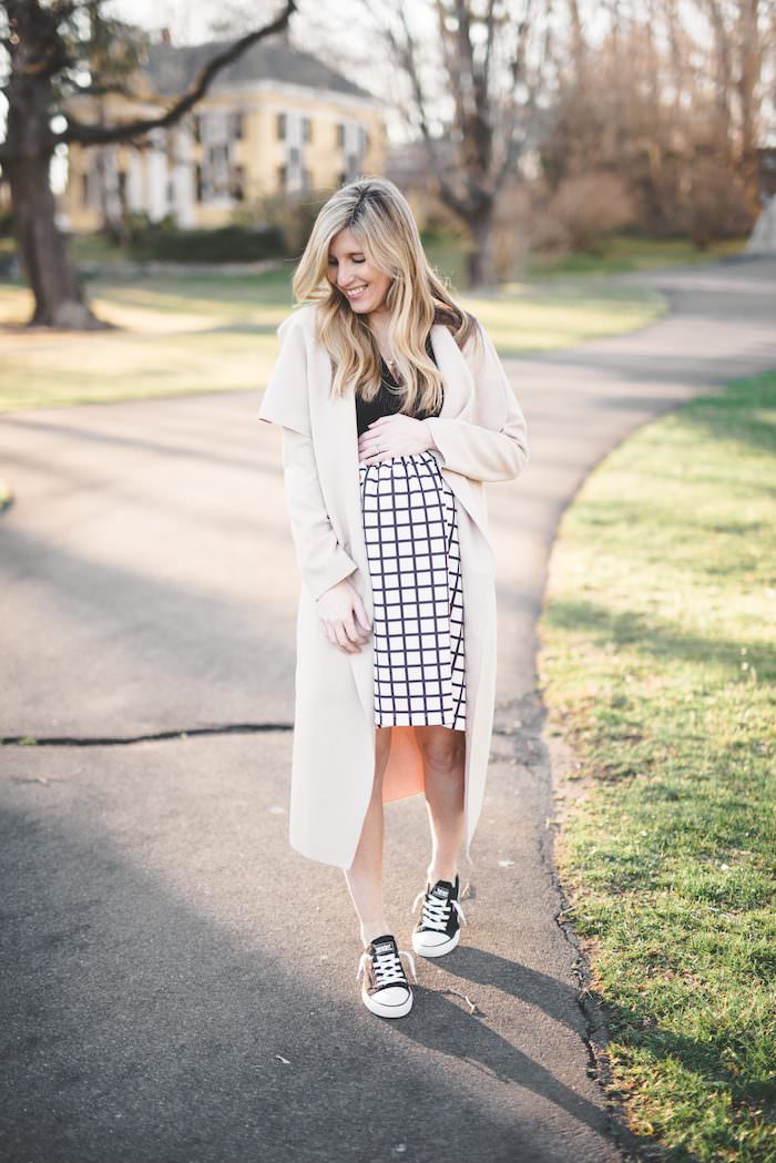 This motherhood blogger is styling a NOM maternity dress at 23 weeks with baby #3!