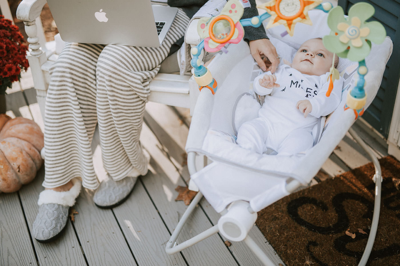 Motherhood blogger, Lynzy & Co. talks about how she started blogging.