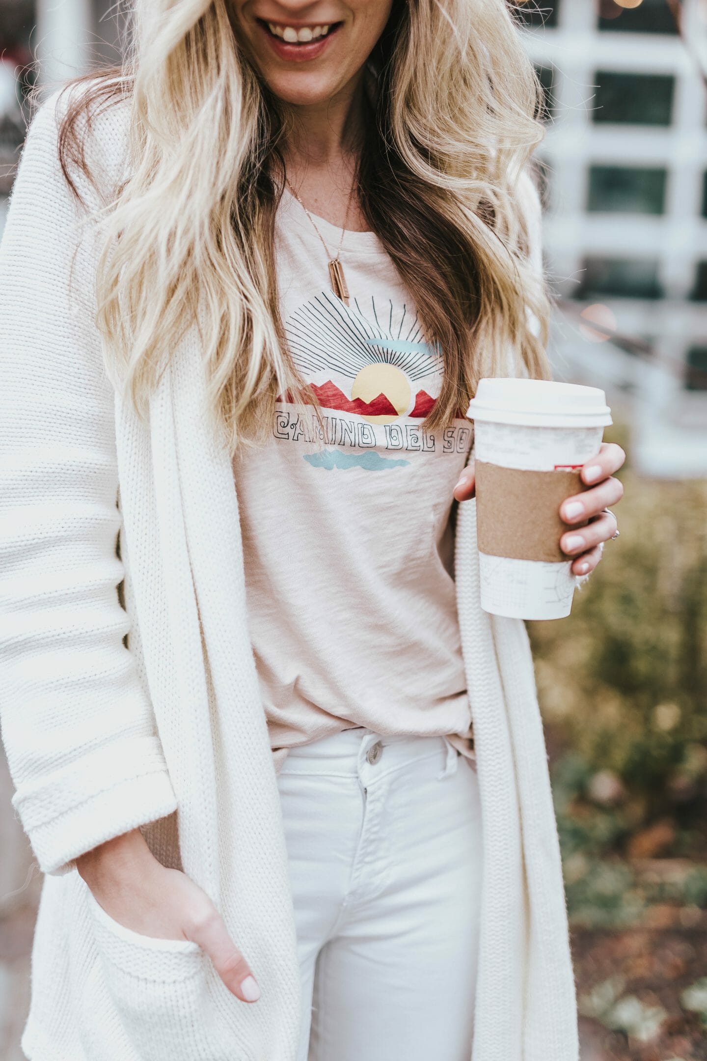 Simple spring outfit with layers by Motherhood blogger, Lynzy & Co.