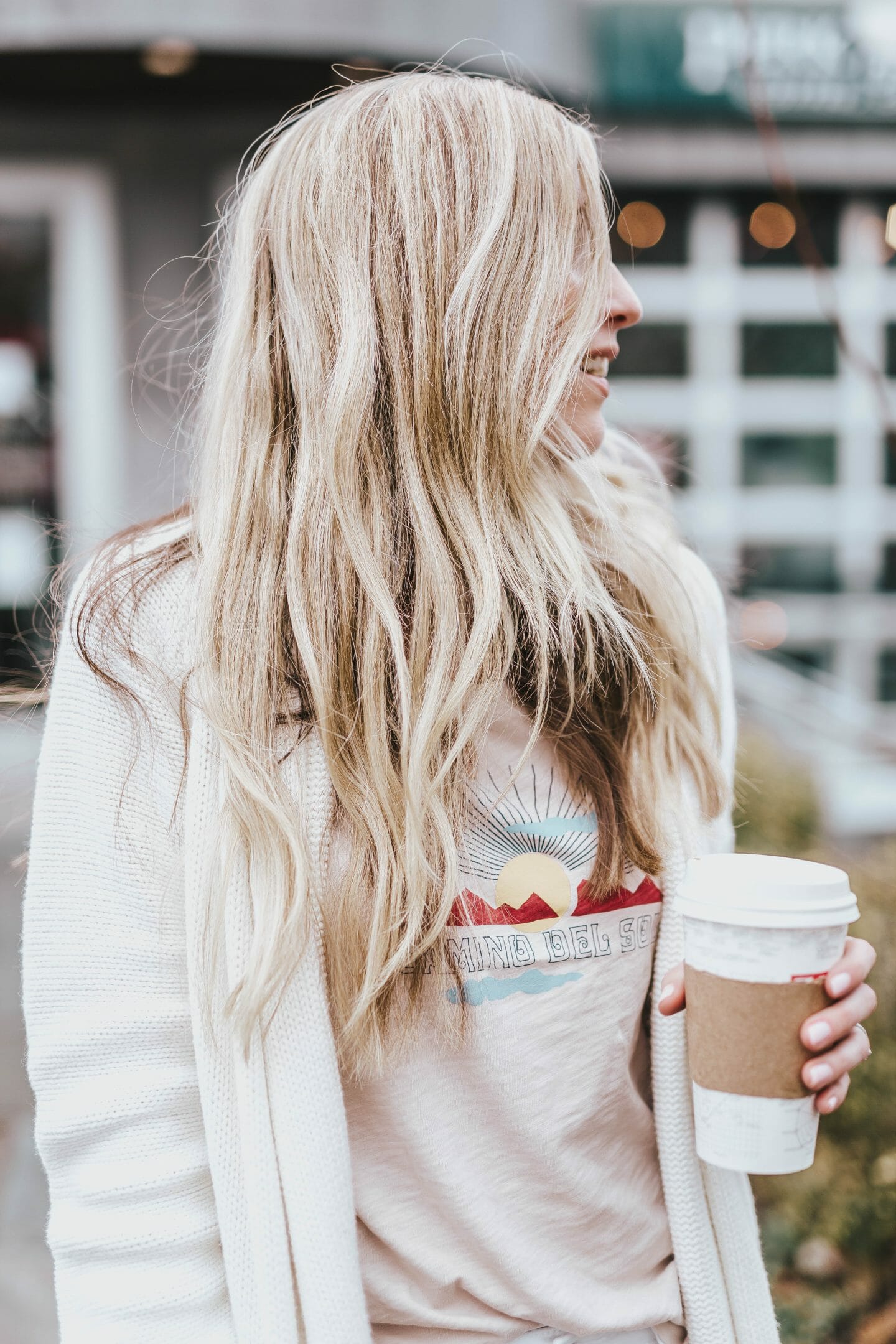 Simple spring outfit with layers by Motherhood blogger, Lynzy & Co.