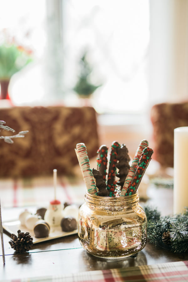 diy a holiday dessert party lynzy co kohls christmas placemats