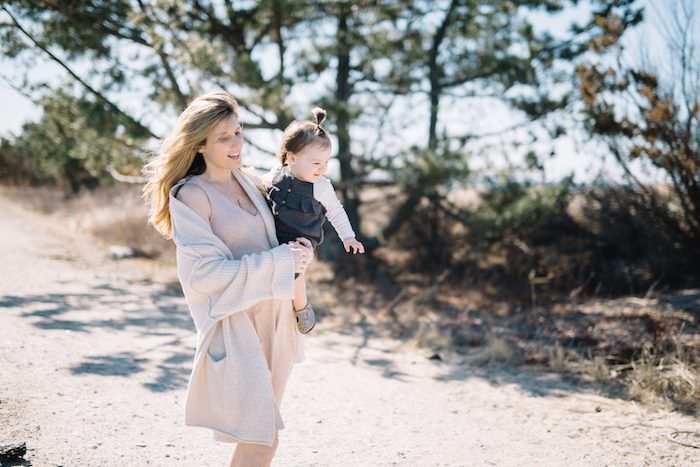 Neutral Maternity Dress and a 22 week bump update! Maternity Style in a Maternity dress