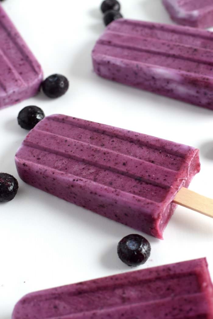 Blueberry Vanilla Yogurt Popsicles - the perfect treat for kids (and their parents)!