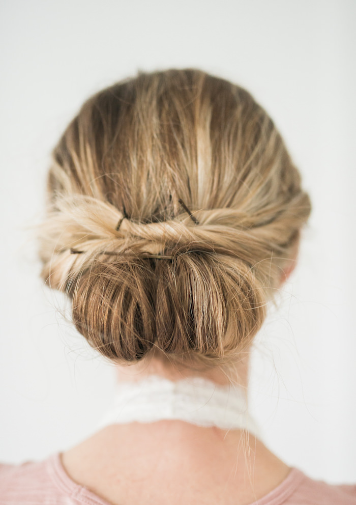 Simple Hair Tutorial Chignon Bun With Twist Lynzy Co