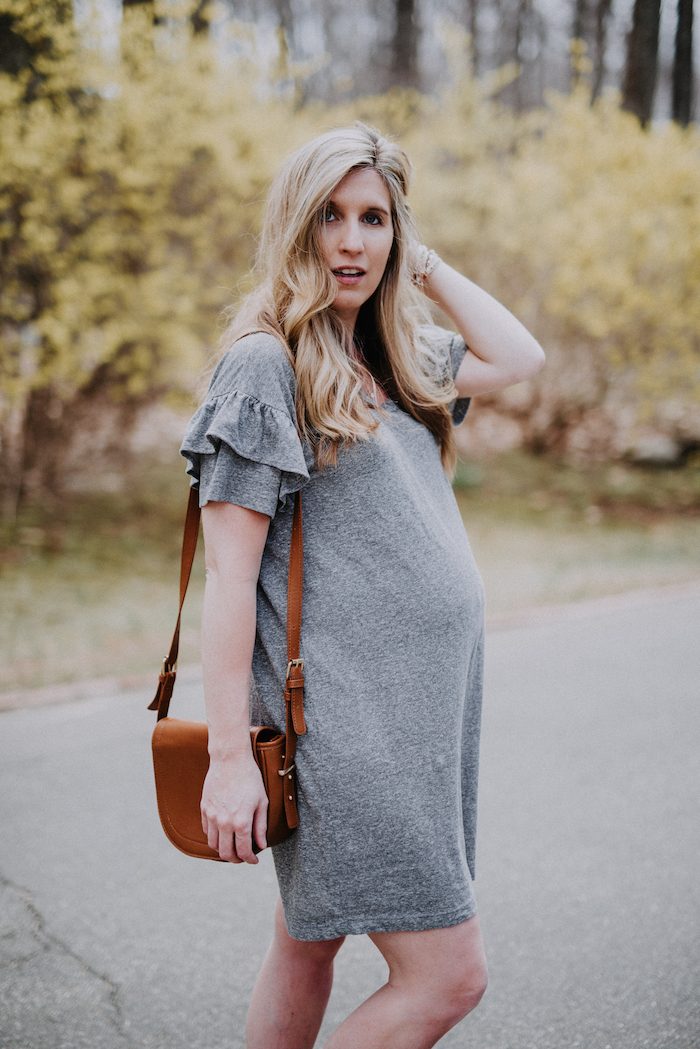 This motherhood blogger is currently 25 weeks with baby number three, come check out her maternity style!