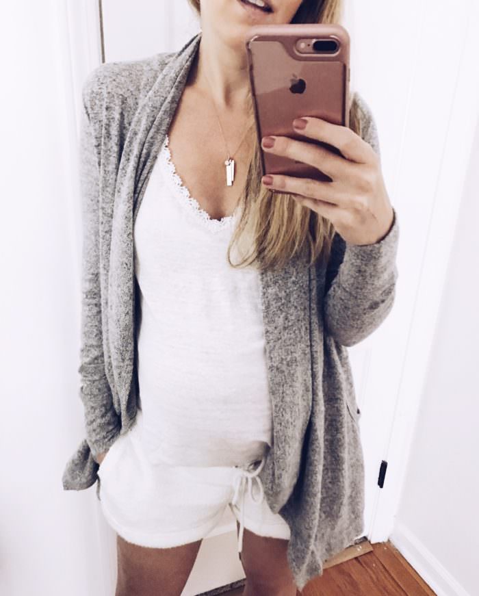 Maternity style at 33 weeks pregnant // Maternity Sleepwear