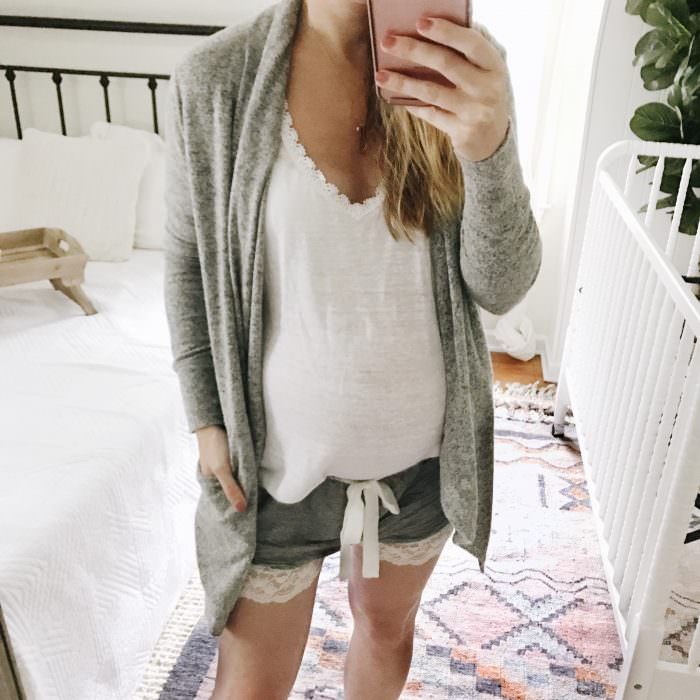 Maternity style at 33 weeks pregnant // Maternity Sleepwear