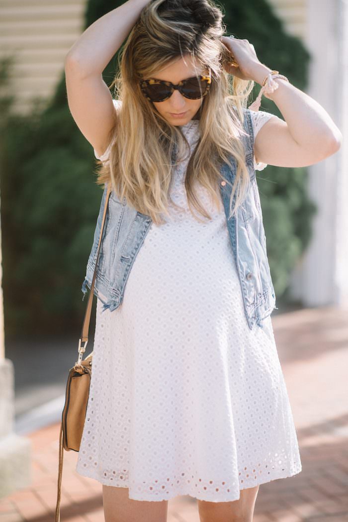 33 week bump update in a maternity swing dress // Maternity style with blogger, Lynzy & Co.