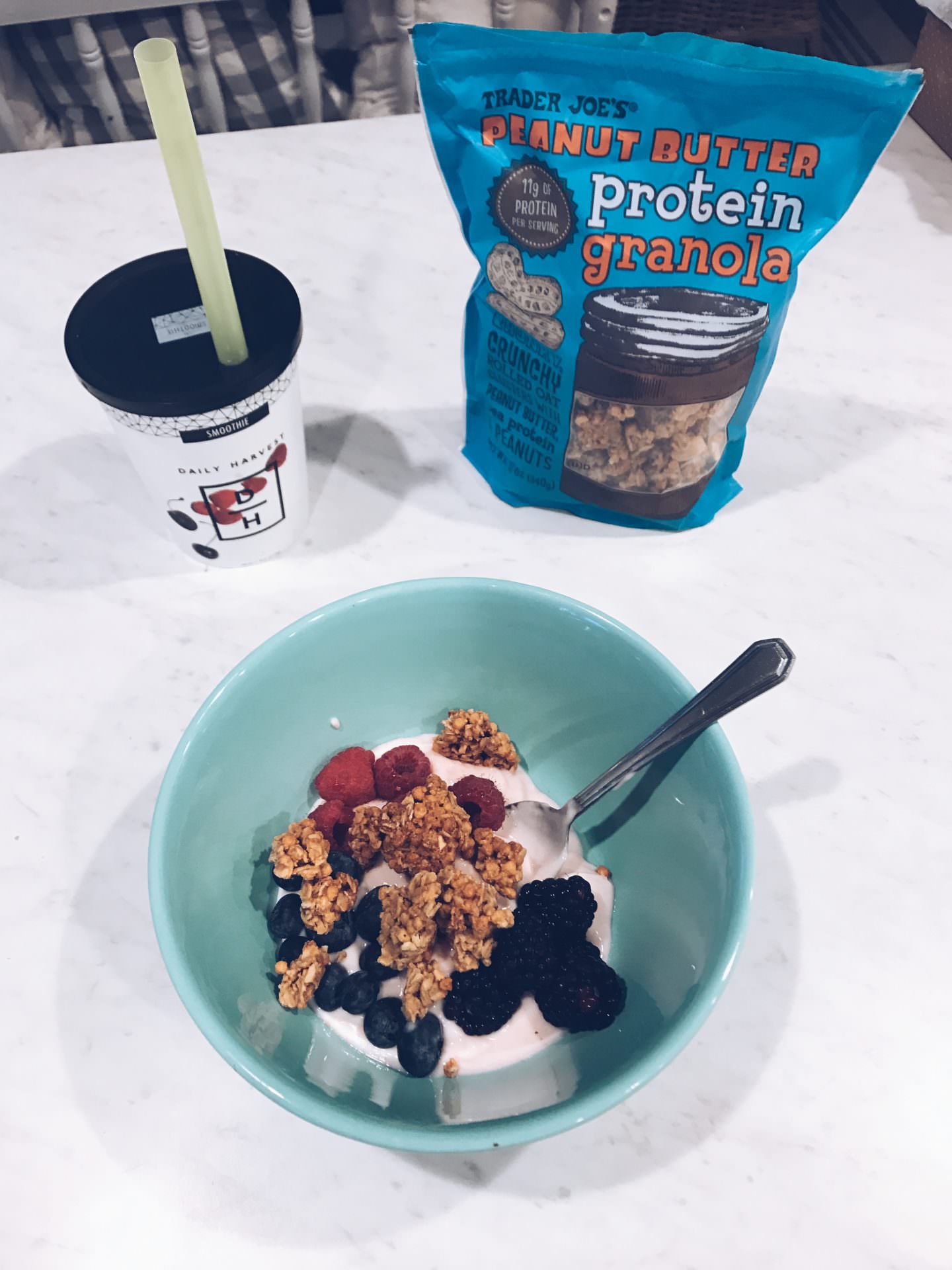 Motherhood blogger, Lynzy & Co. puts together Trader Joe's meal plans & a printable shopping checklist