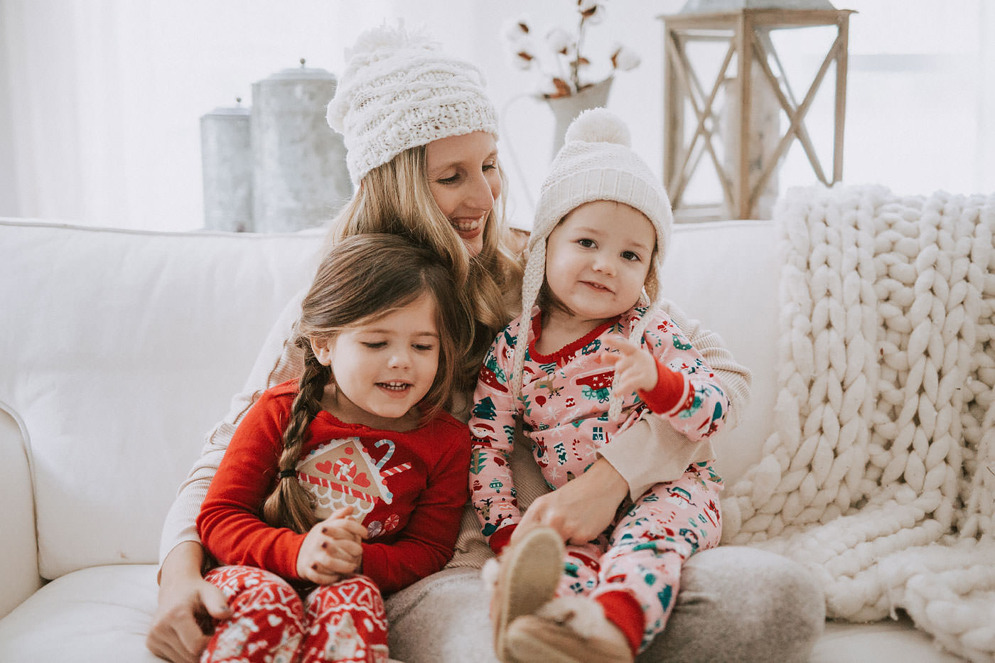 Motherhood blogger, Lynzy & Co. talks about holiday traditions with her family with Christmas Pajamas from Gymboree!