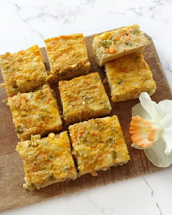 Motherhood blogger, Lynzy & Co. talks about this amazing kid friendly recipe - it's even great for baby led weaning! This vegetable Quinoa Fritatta is so delicious, even adults will be devouring it!