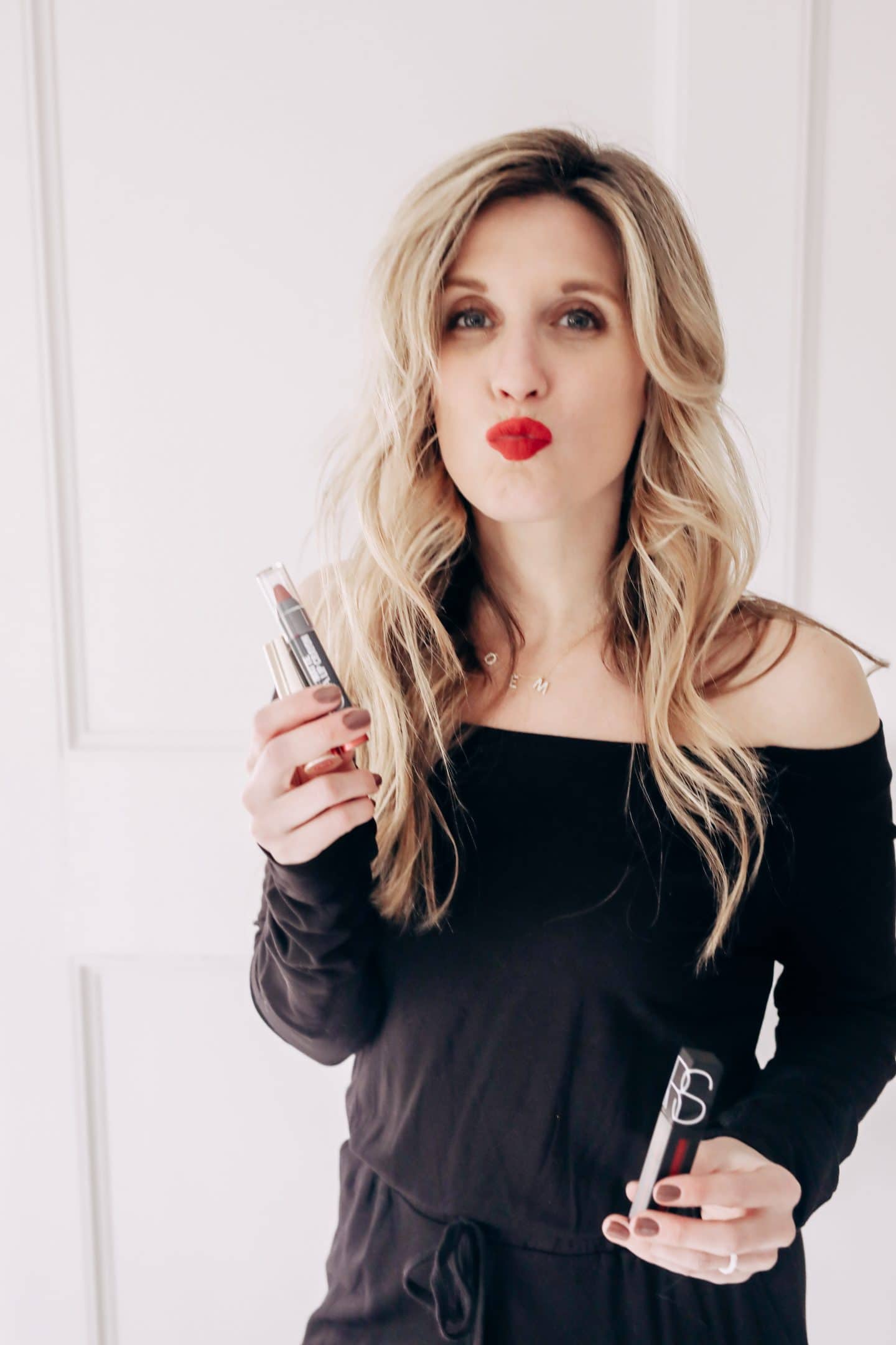 Debuting this new spring lip color in a gorgeous neutral and bold hue!