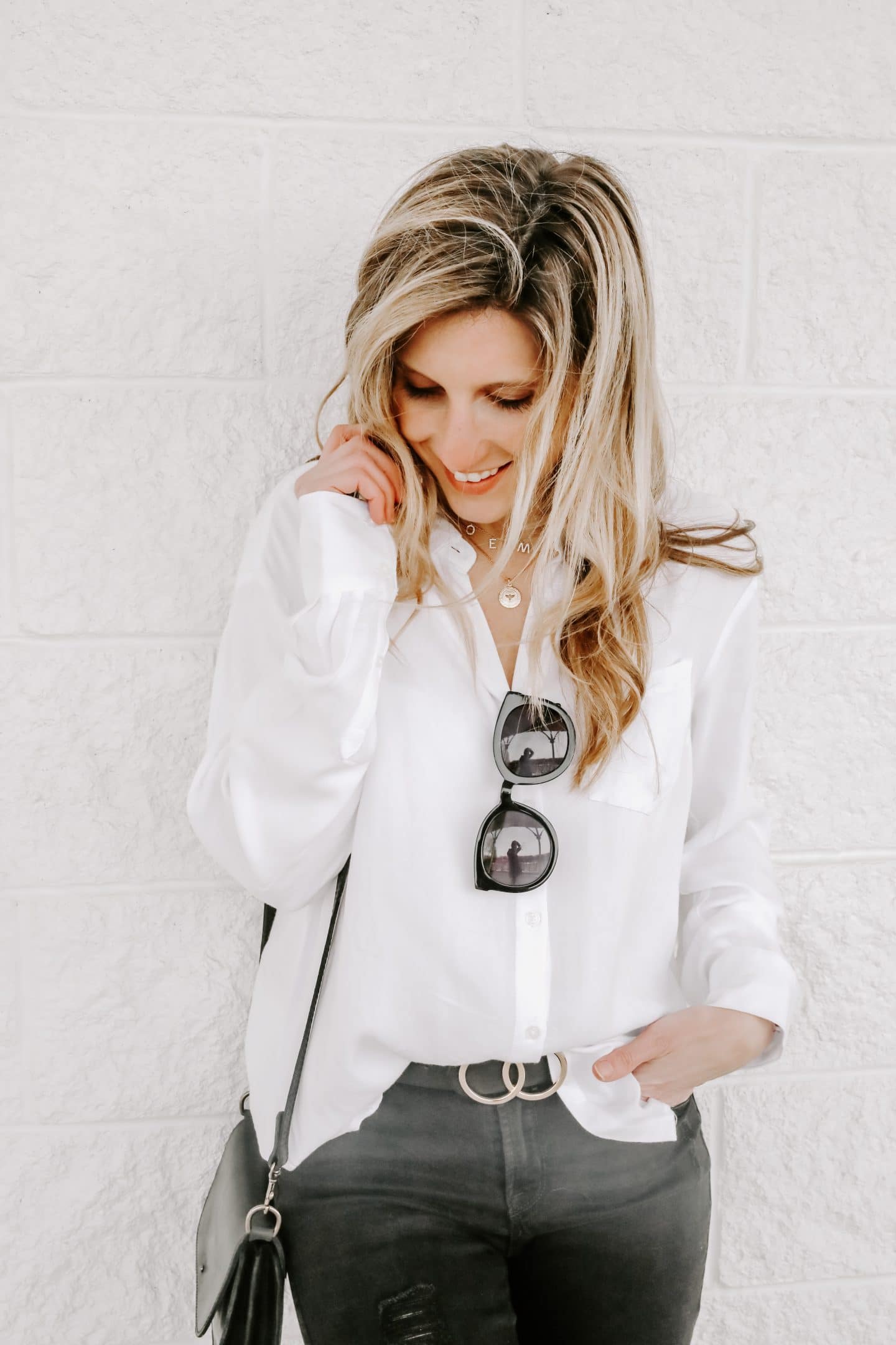 Lynzy & Co. shares a new pair of comfortable black flats that are easy to throw on and look cute too!